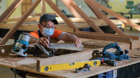 how long is trade school for carpentry? the impact of apprenticeships on career progression